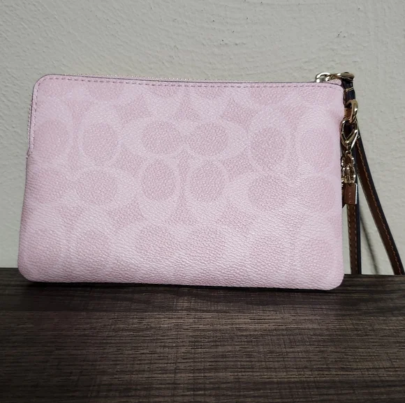 Coach Powder Pink Corner Zip Wristlet. Nwt - Picture 2 of 4